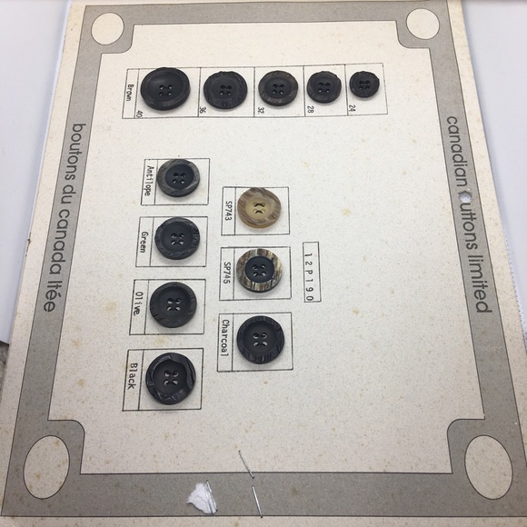 Vintage Buttons Lot of 4 Salesman Cards Metal Plastic 25 Assorted Patterns - Picture 12 of 15